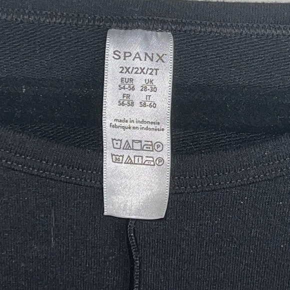 Spanx AirEssentials Women’s Plus Seamed Long Sleeve Top in Black size 2X - Picture 6 of 13